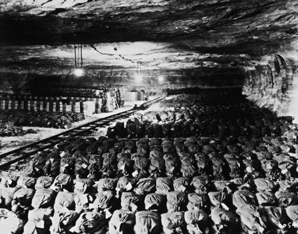 Меркерс Германия апрель 1945 г Запасы золота и бумажной валюты хранимые - фото 33