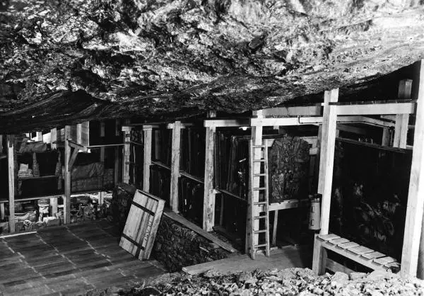 Альтаусзее Австрия май 1945 г Один из подземных залов обустроенных - фото 42