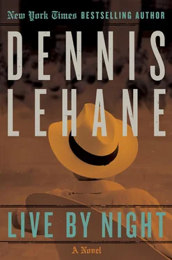 Dennis Lehane Live by Night обложка книги