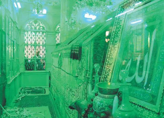 Гробница где покоится голова Иоанна Крестителя Внутренний вид мавзолея в - фото 525