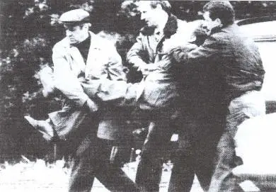 Задержани е Толкачева Бойцами Альфы 1985 г Следственный эксперимент - фото 9