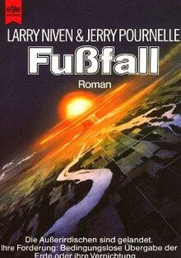 Larry Niven Fußfall обложка книги