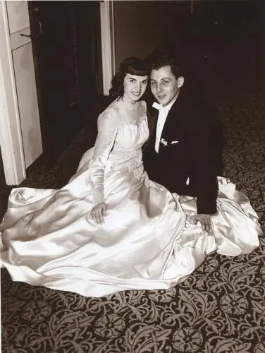 Stanley and Joan on their wedding day in 1953 The county clerk who signed - фото 6