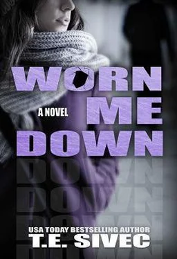 Tara Sivec Worn Me Down обложка книги