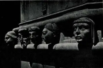 Юрий Далматинец Фрагмент фриза собора в Шибенике 1440е гг Однако вернемся - фото 30