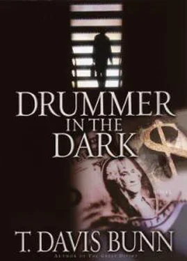 T. Bunn Drummer in the Dark обложка книги