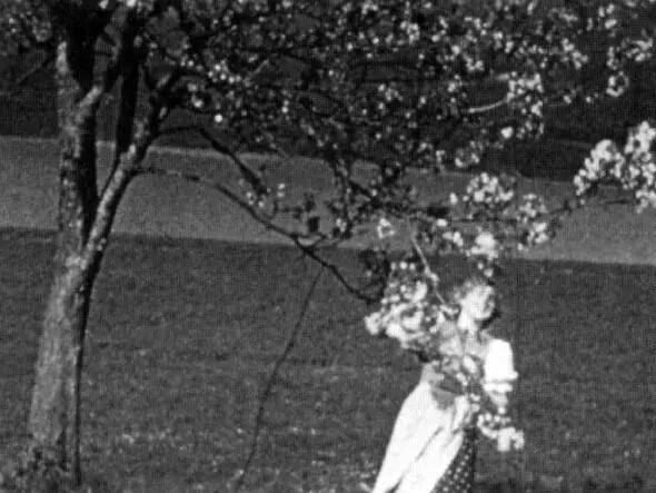 Даже после 1940 года несмотря на страшные события захлестнувшие Европу Ева - фото 59