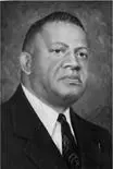 The son of sharecroppers Granddaddy Rice received a scholarship to study at - фото 6