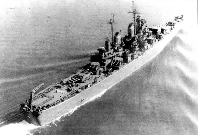 Колумбус в заливе Квинси июнь 1945 г Крейсер окрашен по схеме Measure 21 - фото 80