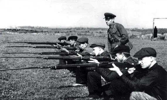 Первоначальная военная подготовка новобранцев В июле сентябре 1944 г по - фото 98