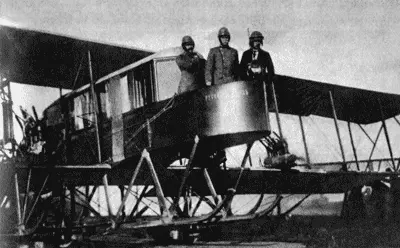 Ранняя пташка трехмоторный самолет Сикорского в 1913 г мог поднять в воздух - фото 43