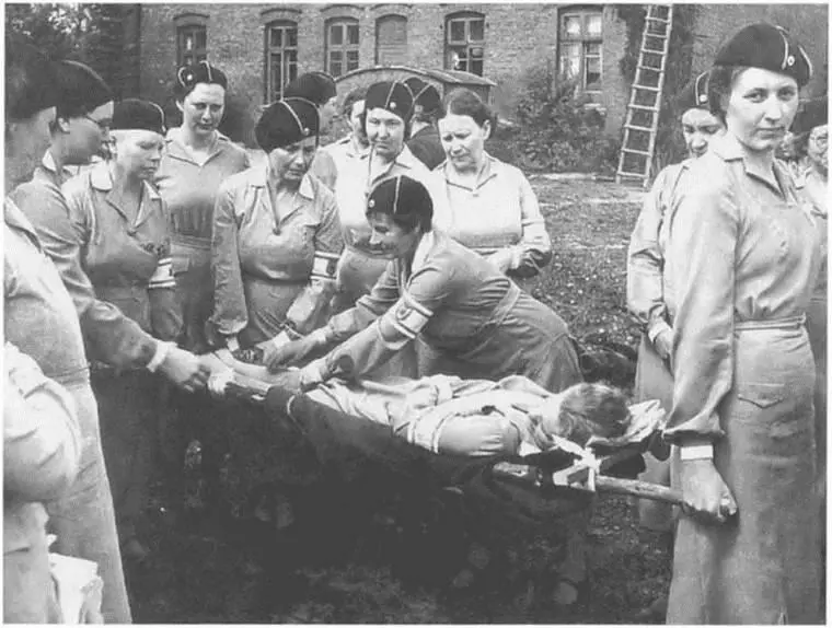 Учения по гражданской обороне Эстония Осень 1939 г Немецкие танки - фото 9