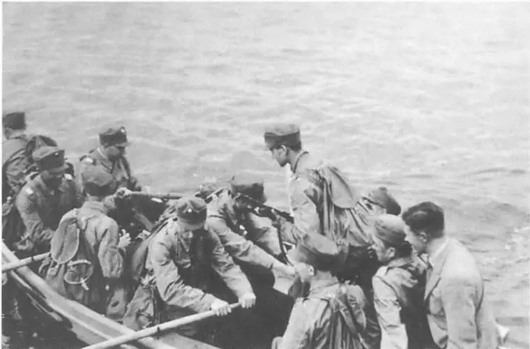 Десант группы Эрна 10 июля 1941 г ERAF 4996 lS 221 Катера на - фото 18