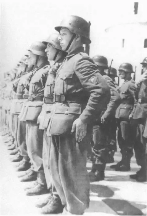 Литовские новобранцы 1943 г Лагерь для военнопленных Клоога Эстония - фото 45