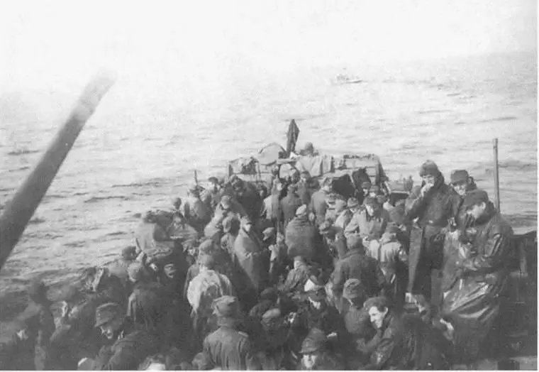 Эвакуация литовцев с Куршской косы на остров Готланд 1945 г Советские - фото 57