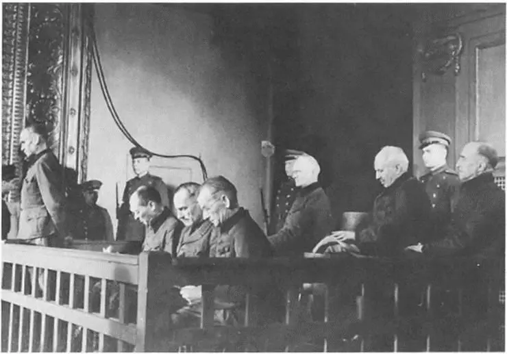 Рижский процесс 1946 г Крайний слева Ф Еккельн Казнь нацистских - фото 62