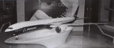 Модель перспективного пассажирского лайнера Boeing 777Х вверху Натурный - фото 14