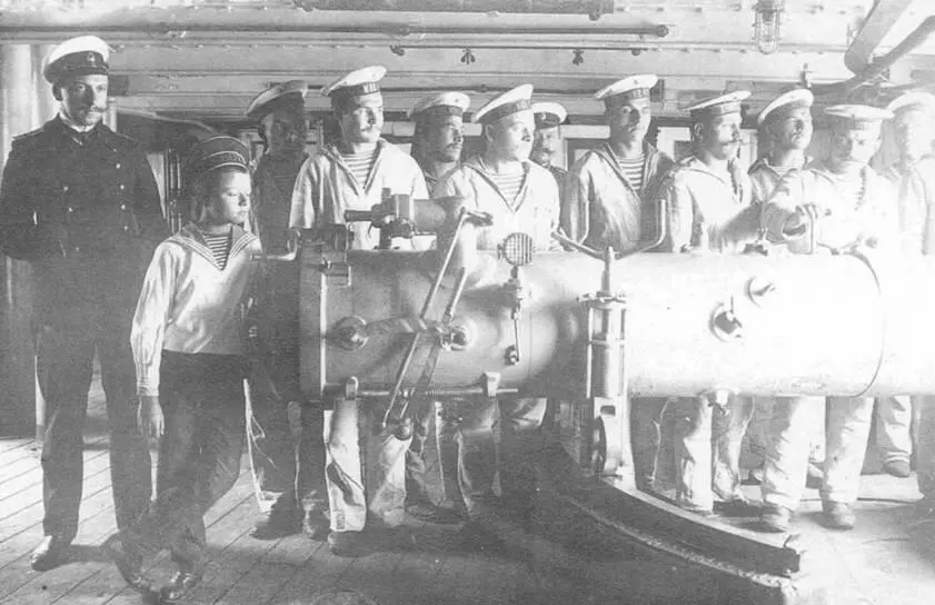 Практические занятия с минерами На Ревельском рейде 1910е гг - фото 107