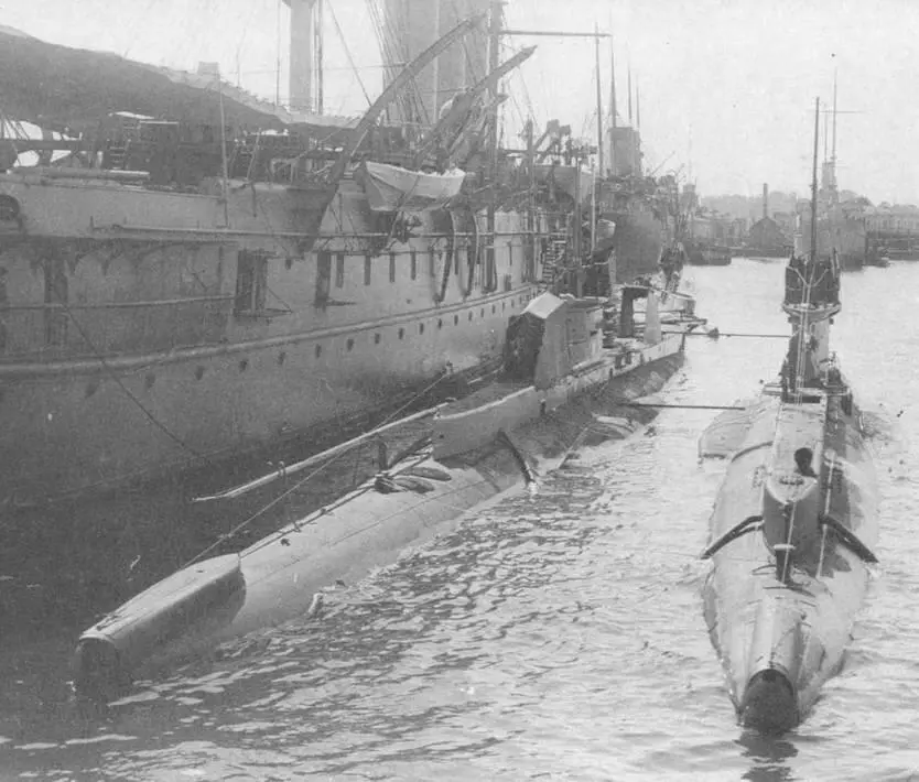 В составе УчебноМинного отряда 1910е гг В годы первой мировой войны На - фото 111