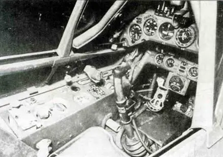 Интерьер кабины Fw 190А3 хорошо видна левая бортовая консоль Ниши в - фото 163