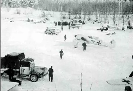 Fw 190А3 IJG 51 база Великие Луки Россия начало 1943 года Летом 1941 - фото 68