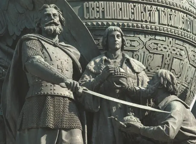 Михаил Романов на памятнике Тысячелетие России в Великом Новгороде А Петрея - фото 17