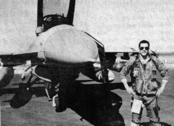 After the first daylight raid into Baghdad during Desert Storm Selfportrait - фото 8