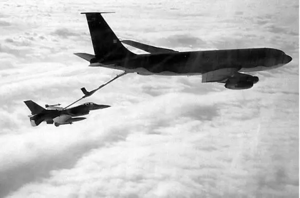 Air refueling is absolutely essential for fighter combat operations as we burn - фото 15