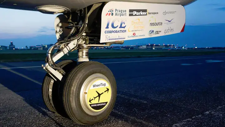 Электродвигатели WheelTug представляют собой круглые пластины весом 150 кг - фото 13