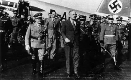 Среди пассажиров Гренцмарка были Адольф Гитлер и Иоахим фон Риббентроп В - фото 26