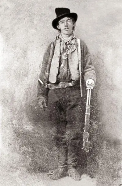 Самая известная фотография Билли Кида долгое время считавшаяся единственной - фото 62