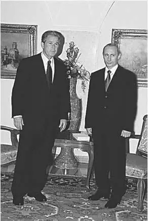 President George W Bush with Putin in 2001 when Bush looked into Putins eyes - фото 7