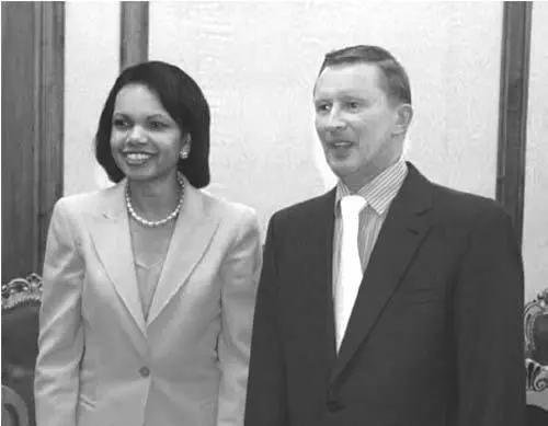 US Secretary of State Condoleezza Rice and Russian defence minister Sergei - фото 9