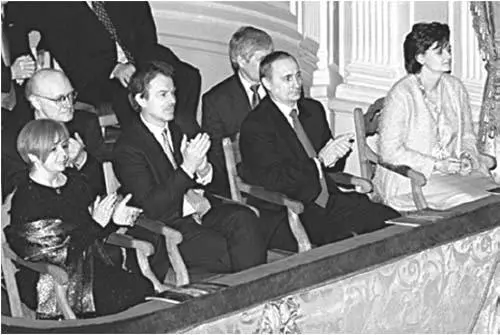 Tony and Cherie Blair with the Putins at the Mariinsky Theatre St Petersburg - фото 10