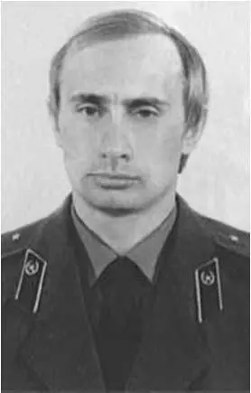 After university he fulfilled his dream wwwkremlinru Putin with his wife - фото 22