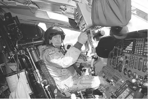 Putin at the controls of a jetplane wwwkremlinru Putin and Dmitry - фото 28