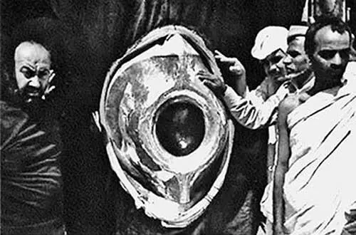 Рис 11 Черный Камень в Каабе в наше время Современная фотография Рис - фото 11