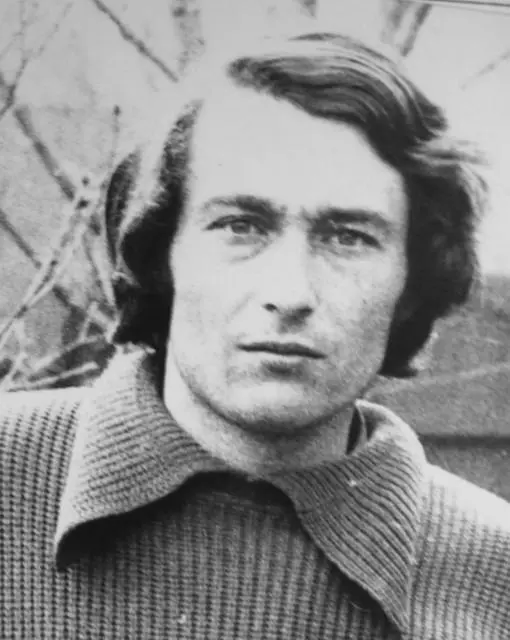 Анатолий 1974 год Автор 1974 год Поднялся первый шлагбаум за ним второй - фото 27