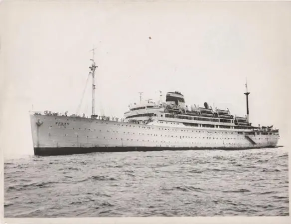 Теплоход Ильич пересекает экватор в декабре 1979 г Девятого декабря когда - фото 63