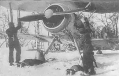 Шведские механики из F19 готовят J8 F к взлету зимняя кампания Перед - фото 111