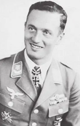Герхард Рихтер Родился 21111913 г в поселке Нидергебра в 16 км югозападнее - фото 488