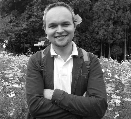 Florin lives in Japan with his family and continues to study the Romanian - фото 1