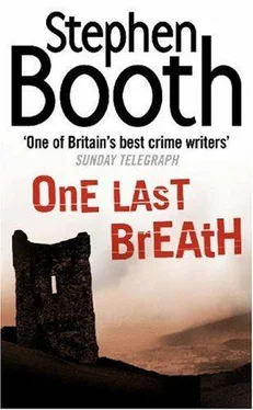 Stephen Booth One Last Breath обложка книги