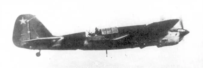 СБ2М103 в полете 1942 год Взлетает СВ2М100А зима 194142 гг - фото 102