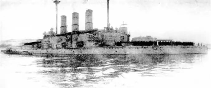 В Севастополе в годы первой мировой войны и революции Линейный корабль - фото 126