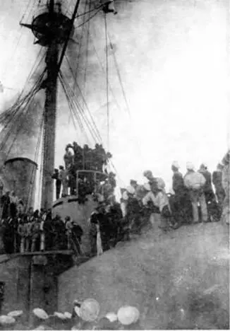 Митинг на Евстафии 1917 г Получив эти попадания и видя что русская - фото 40