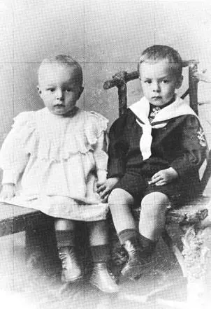 My brother Sergey and I aged one and two respectively and looking like the - фото 9