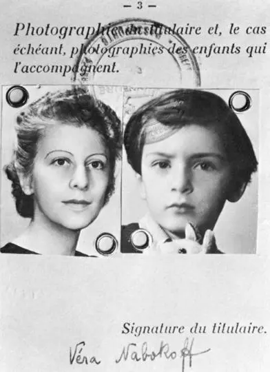 A Nansen passport picture taken in Paris in April 1940 of the authors wife - фото 20