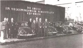 Первые автомобили Фольксваген Июль 1939 г Автомобиль позже известный как - фото 19
