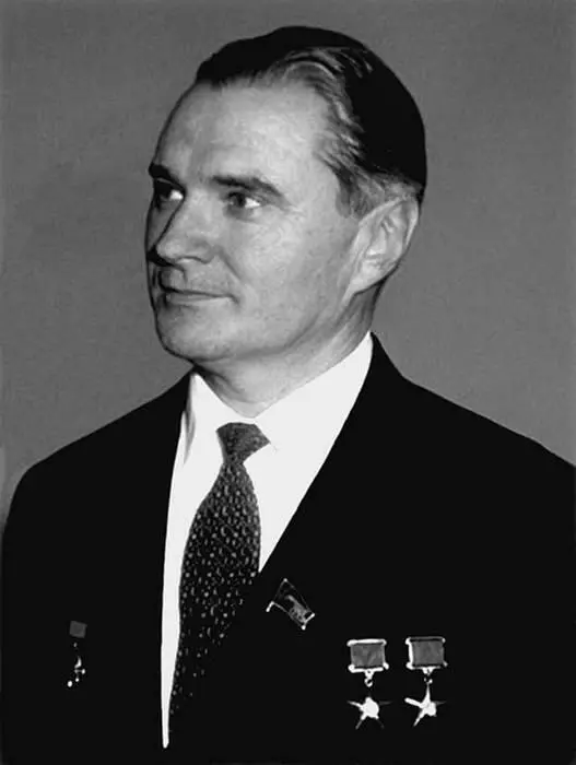Глушко В П Феоктистов К П 12 апреля 1961 года - фото 10